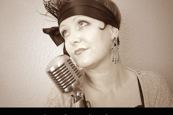 Scarlett Andrews – Vaudeville Blues Vocal