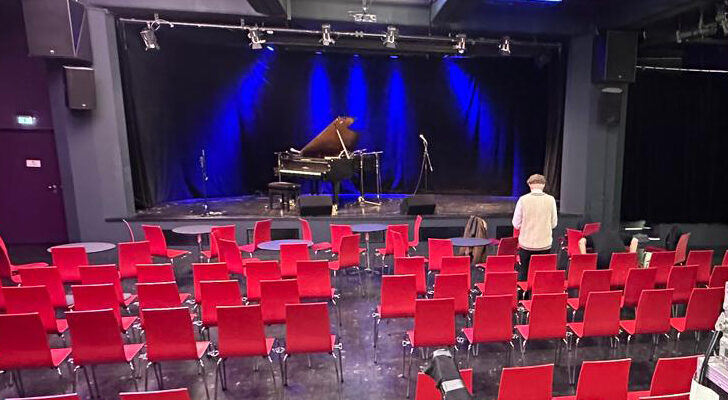 Musikreihe „Bayoogie Masters“: Ganz viel Piano im KulturForum Kiel